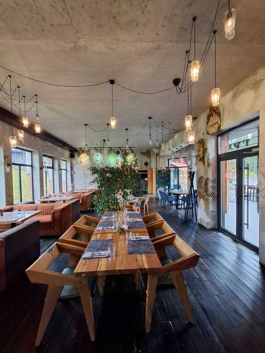 Продаю сучасний котеджний комплекс в серці Карпат! Працюючий бізнес.