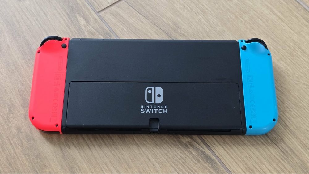 Konsola Nintendo Switch OLED + nowy pad Battletron