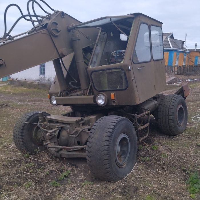 Продам екскаватор