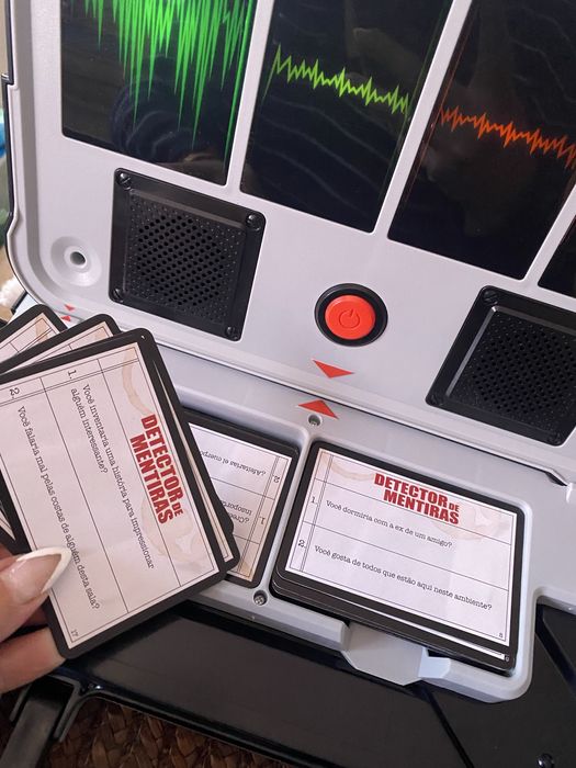 Jogo detetor de mentiras