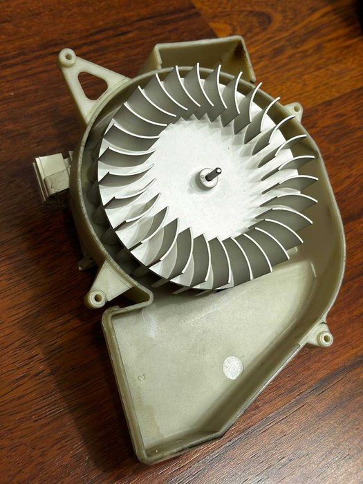 Wentylator silnika 24w Ref: 9628 Typ 70665 do zmywarki Whirlpool