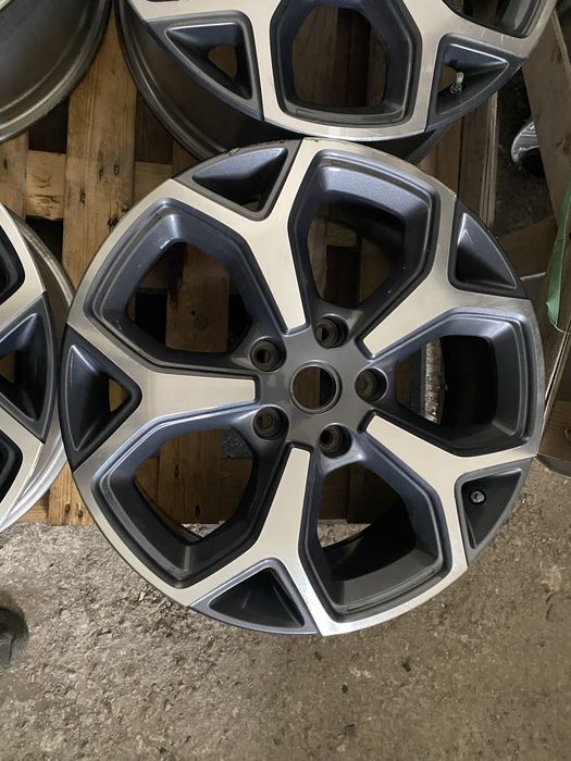 Колеса , диски R21 Rivian R1T R1S