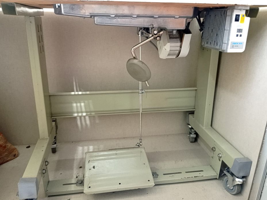 Máquina de costura industrial