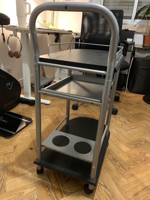 Carrinho/ bar em bom estado