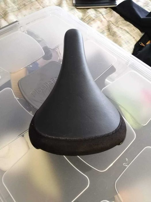 Selim bicicleta. Marca Fizik