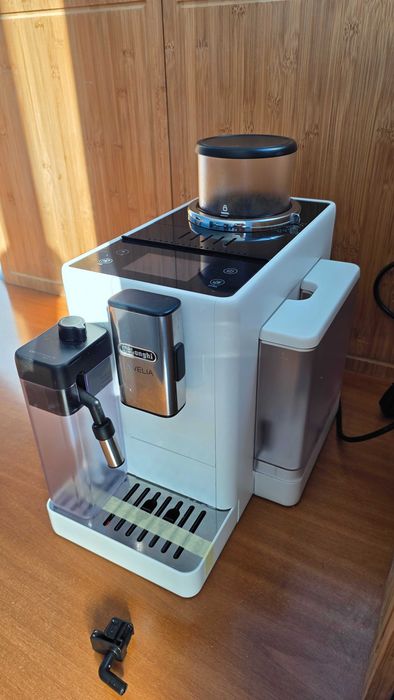 DeLonghi Rivelia EXAM440.55.W - Ekspres do kawy