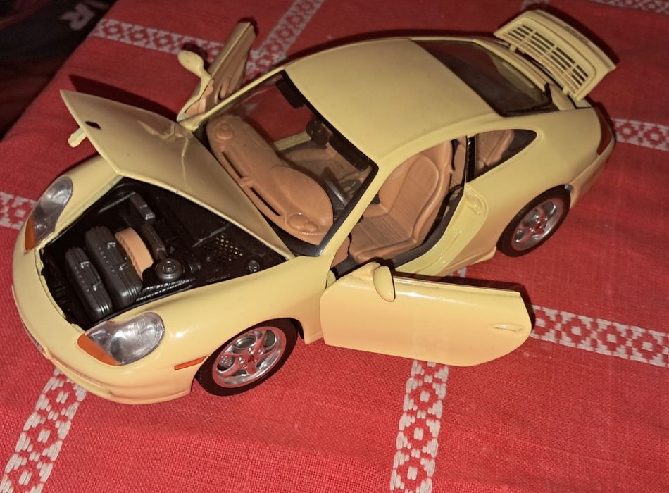 Porche  911 97 1:18