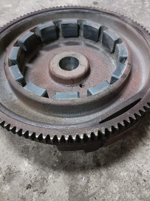 Koło zamachowe magnesowe do traktorek kosiarka Briggs Intek v-twin