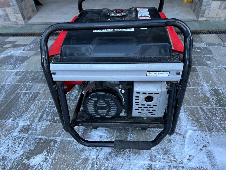 Бензино - газовий генератор Weima WM7000, однофазний (230 В), 7 кв