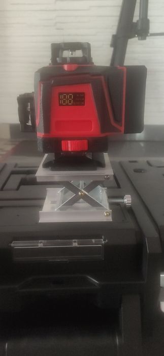 Laser krzyżowy samopoziomujacy 4d- 16 linii - zestaw