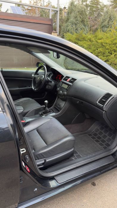 Продам хонду акорд 7 2004 року