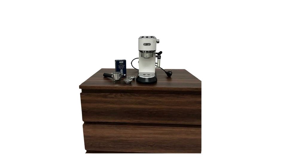 Máquina de Café DeLonghi DEDICA Style