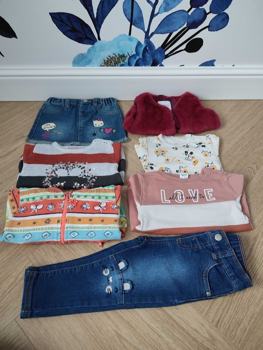 Zestaw ubrań dla dziewczynki, bluza, jeansy, rozmiar 80.