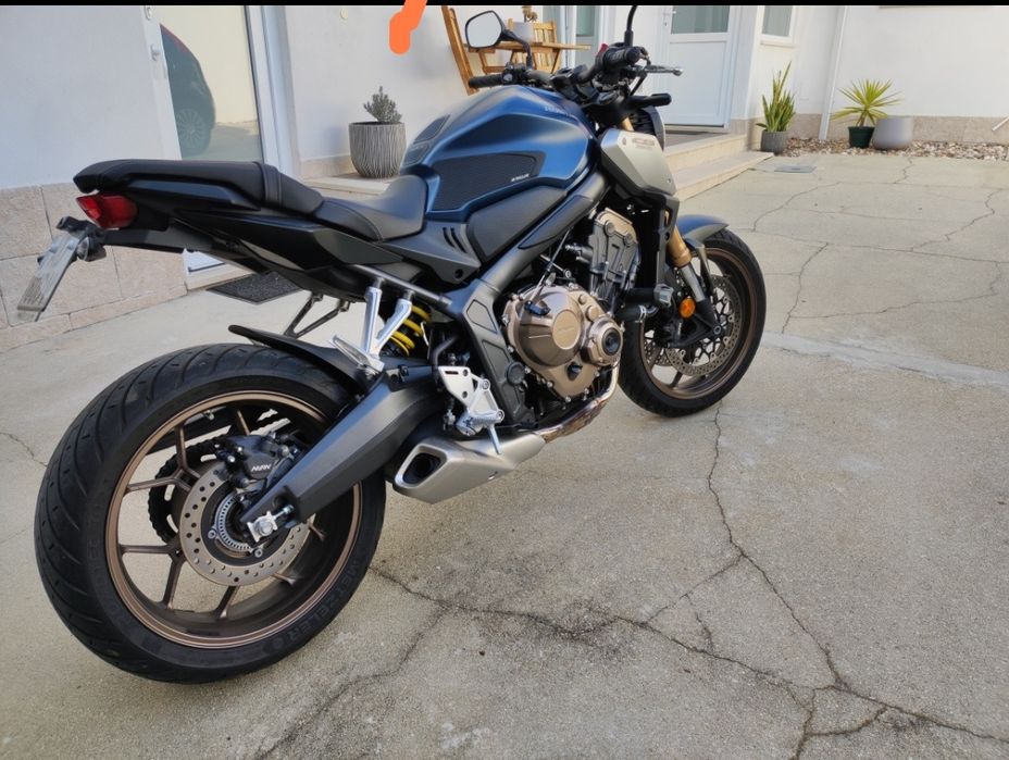 CB 650R de 2020 70kw