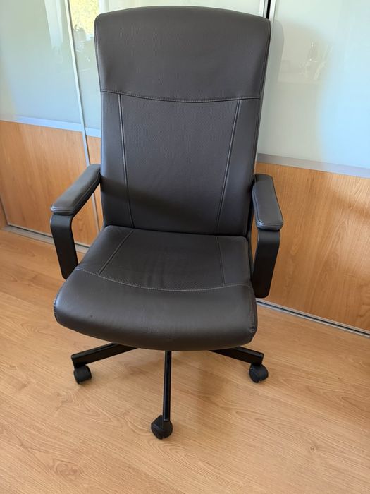 Secretaria de escritorio do IKEA