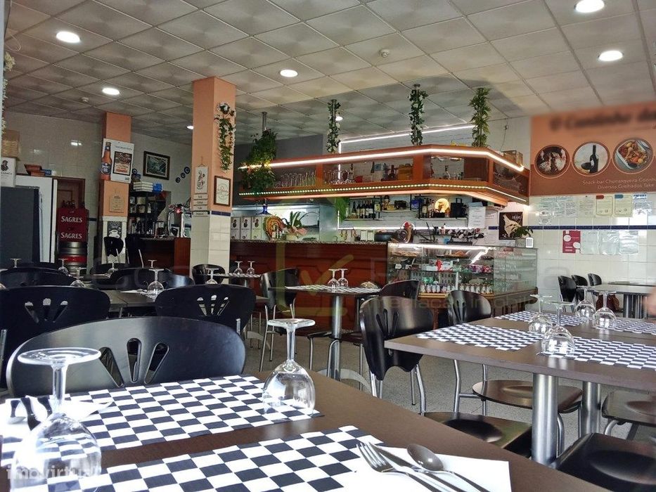 Churrasqueira e Snack Bar para Venda