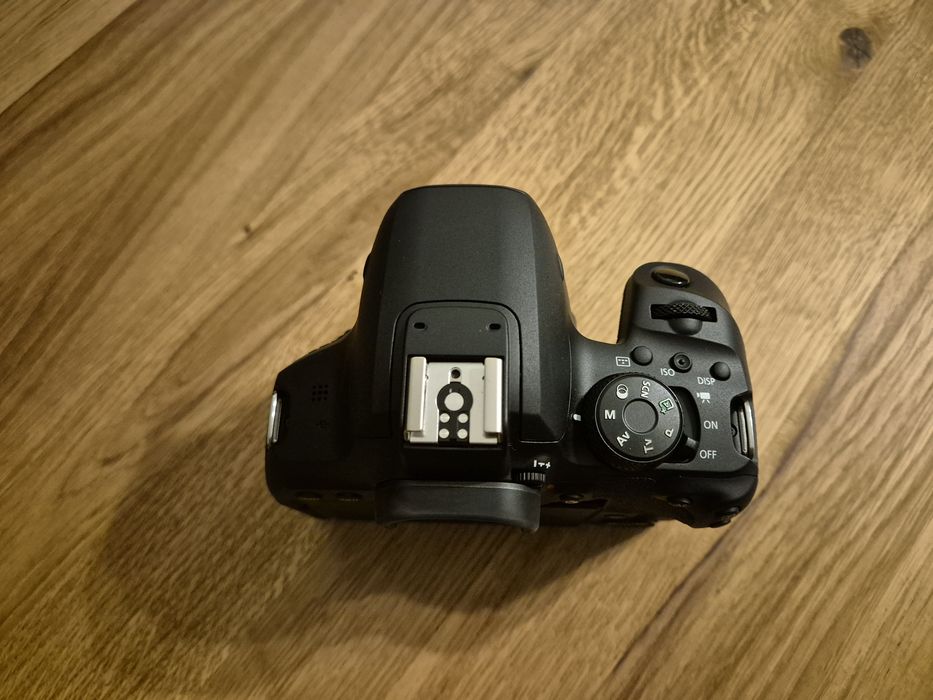 Canon EOS 850D body