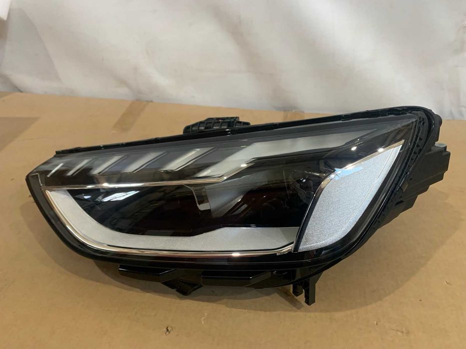 AUDI A4 Фара левая 2021 2022 2023 2024 8W0-941-033-F