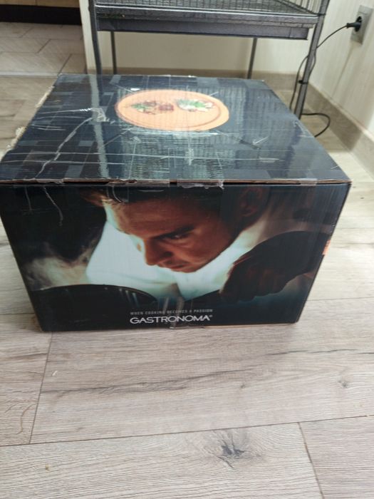 Okazja dwa piece do pizzy za pół ceny plus gratis