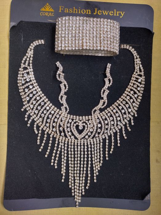 Продаю набір прикрас