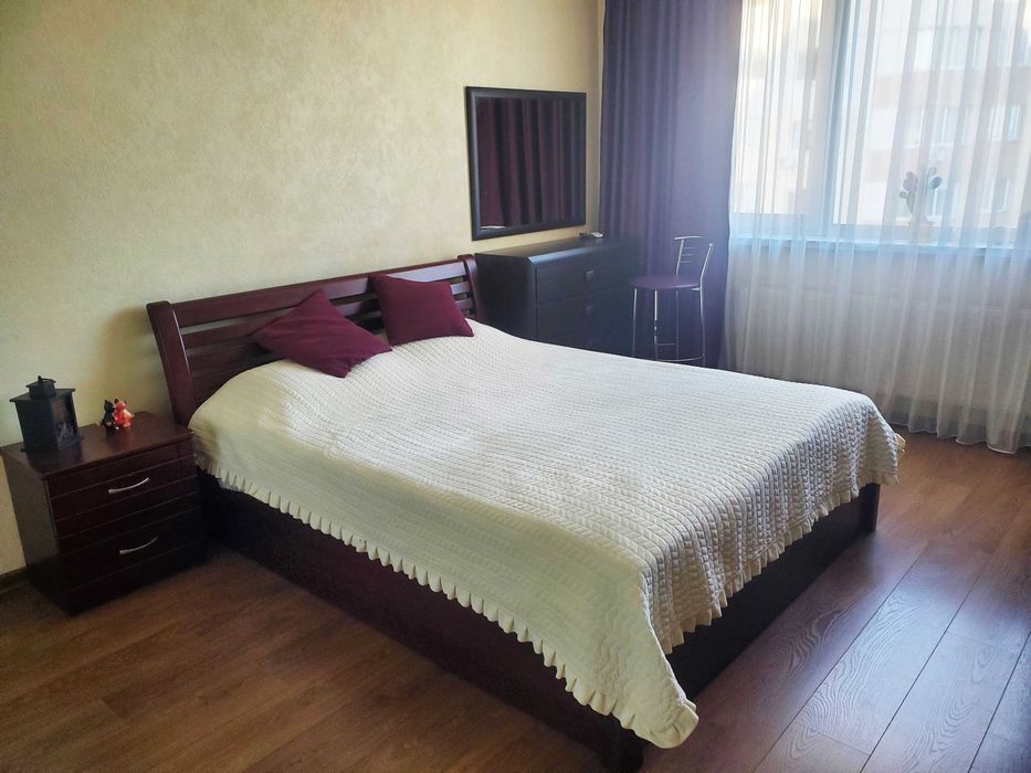 Посуточно однокомнатная квартира Бровары, ЖК Купава, улица Симоненка