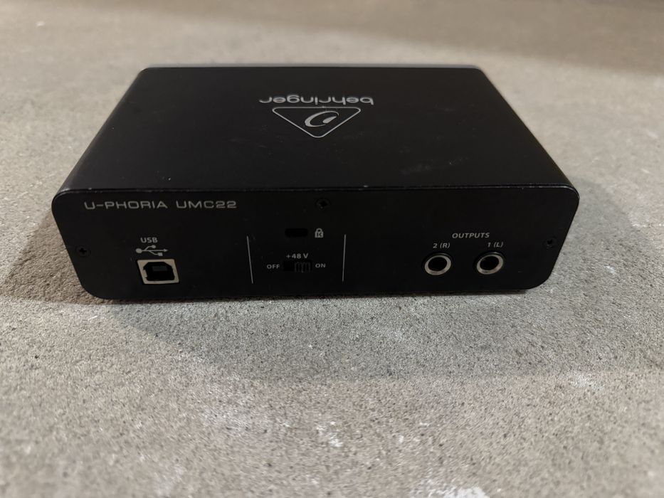 Interfejs audio BEHRINGER UMC22 u-phoria