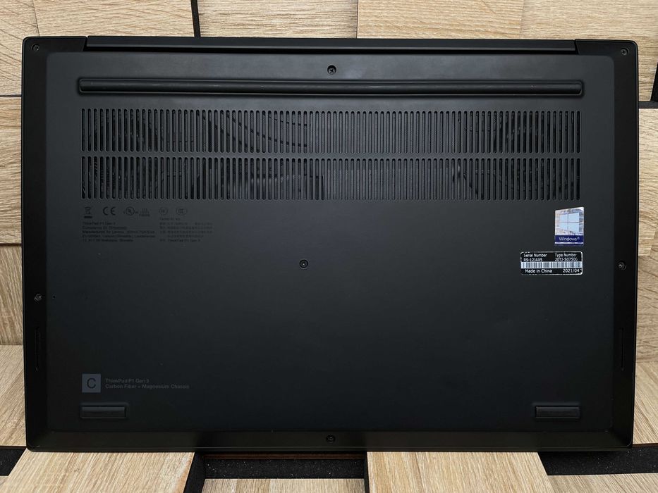 №5487 Ноутбук Lenovo P1 Gen3 4k IPS/Xeon W-10855M/16Gb/SSD256Gb/T2000