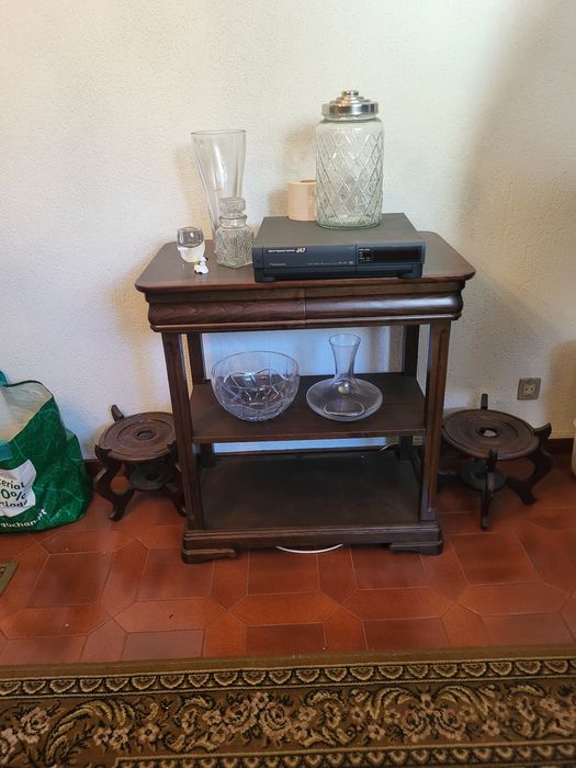 Mesa de centro cadeira bau cristaleira e movel