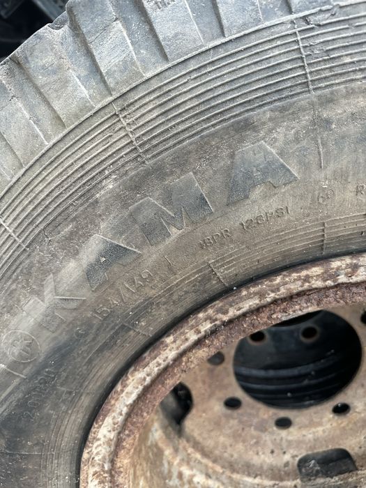 Скати з дисками шини резина зіл 131 ,Урал 12.00R20 Кама !