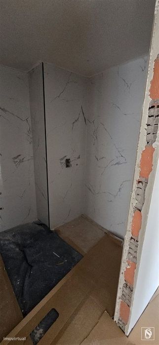 T2 Novo com Varanda e Garagem em Nogueira, Braga | 359.000 €