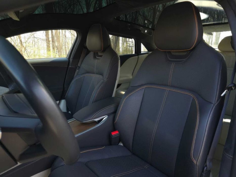 Lucid Air Grand Touring      2022