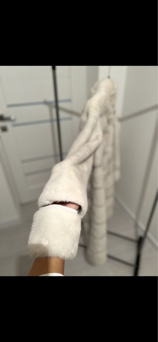 Sprzedam futro 2w1 w idealnym stanie.