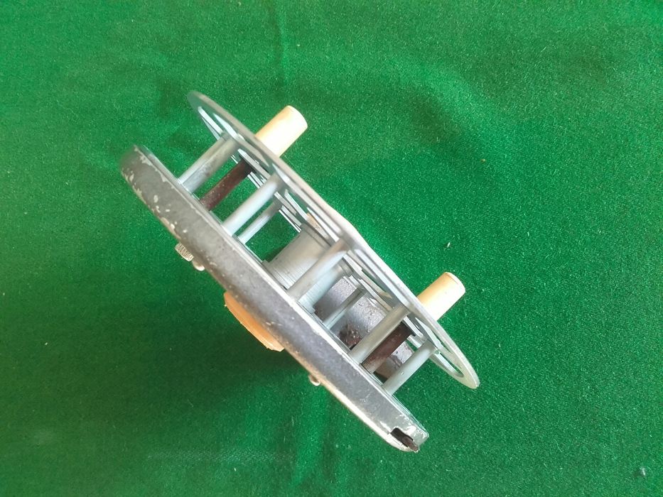 kołowrotek wędkarski antyk