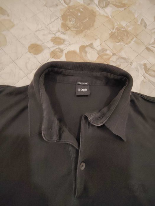 Polo preto Hugo Boss tam. L semi-novo