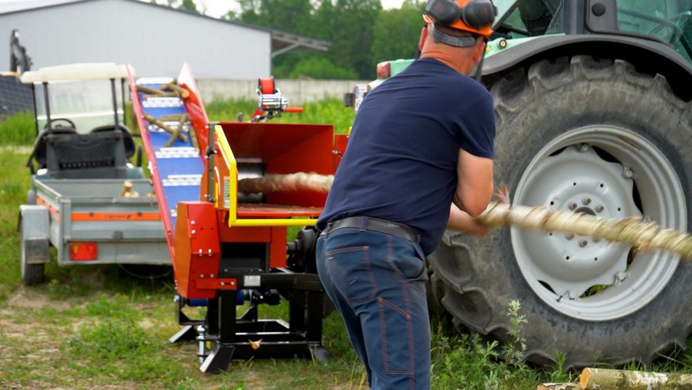 Rębak walcowy ciągnikowy Remet R-150 + TAŚMOCIĄG 3M