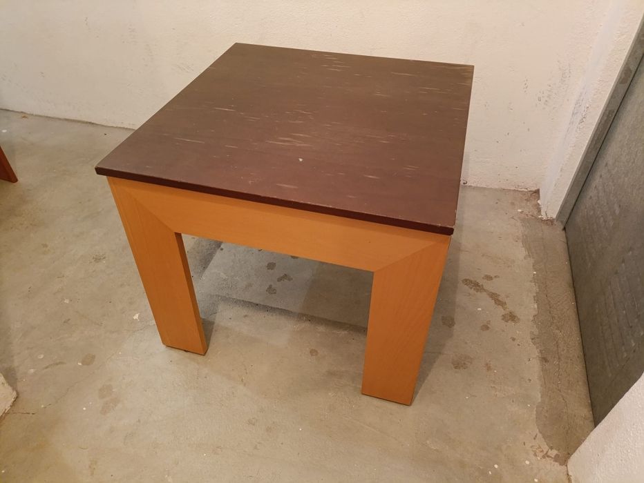 6 peças de mobiliário para desocupar e em bom estado.