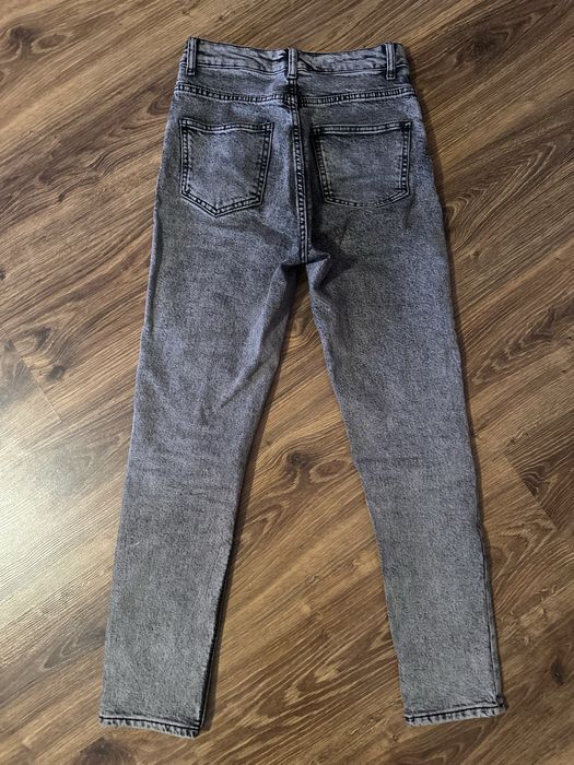 Джинси на високій талії