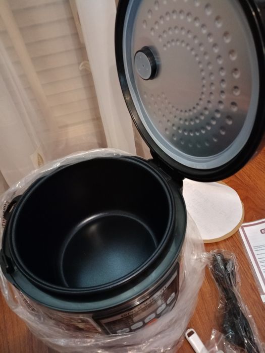 Мультиварка пароварка GRUNHELM MC 108SB. Новая.