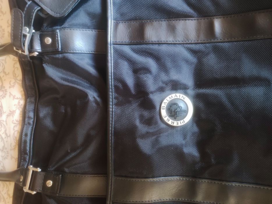 Mala Pierre Balmain nova