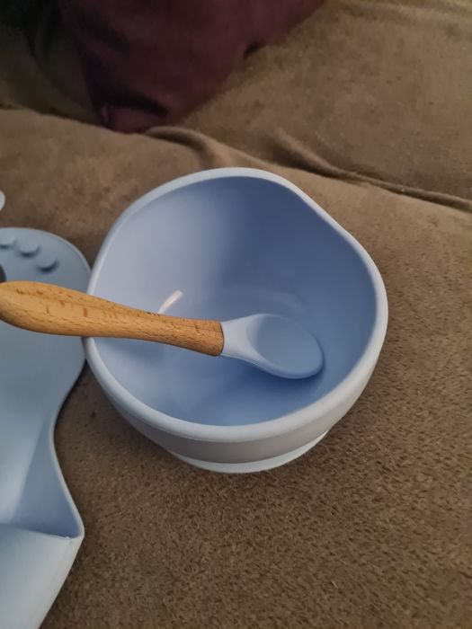 Набор силиконовой посуды, тарелка  на присоске, слюнявчик