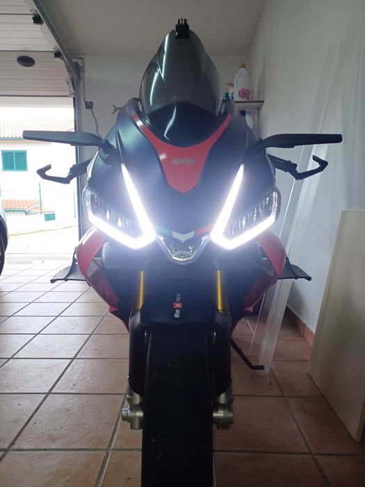 Aprilia  rs660  extras/material de origem