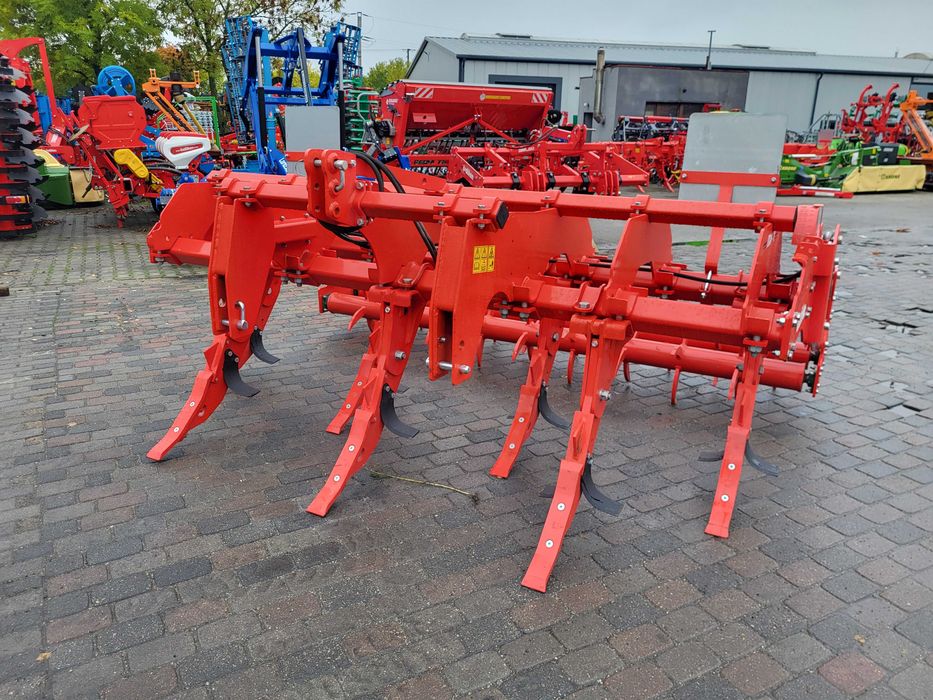OD RĘKI Pług dłutowy CGM-5 Ozdoken 5 łap wał kolczasty 2,5M 3M 7 ŁAP