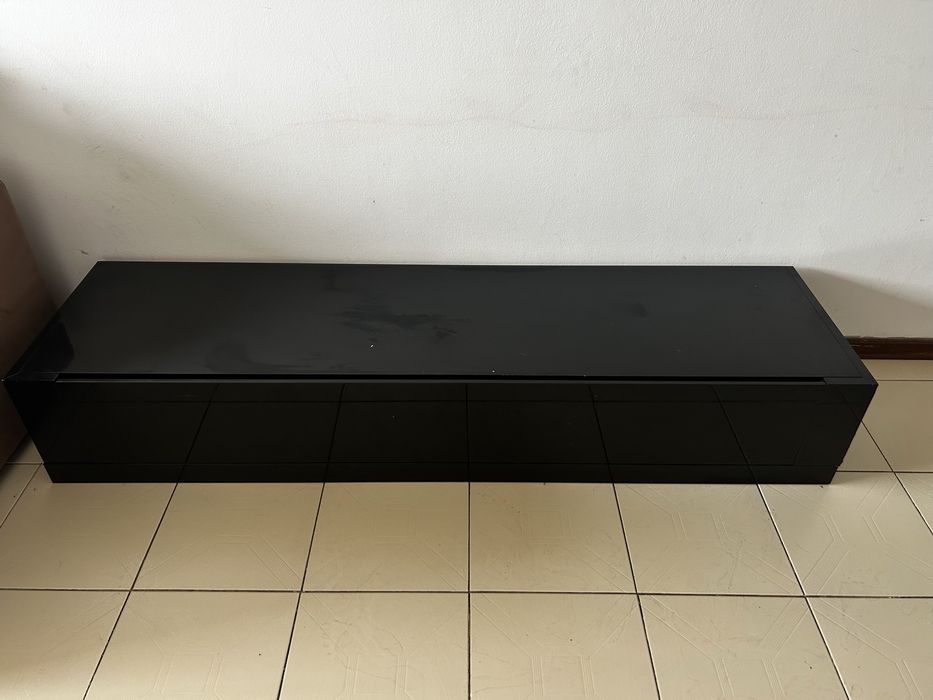 Movel de TV lacado preto