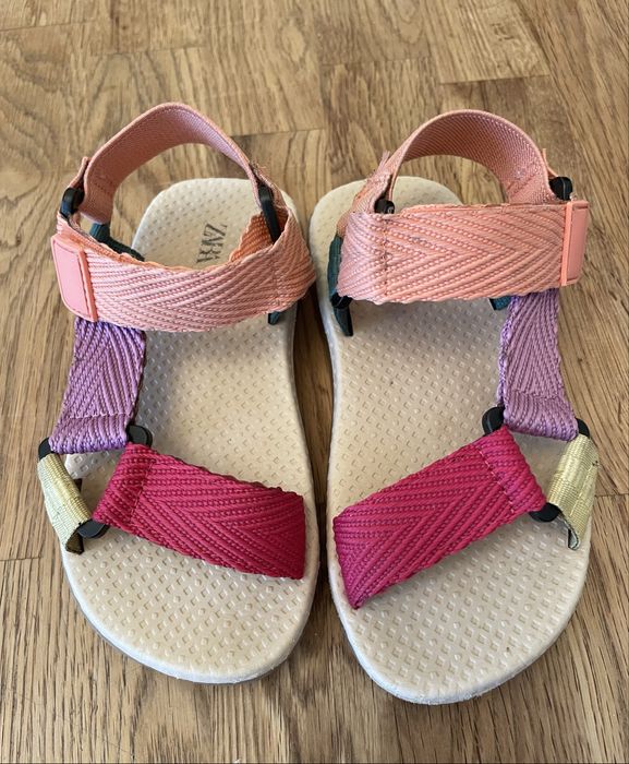 Босоніжки дитячі  Zara