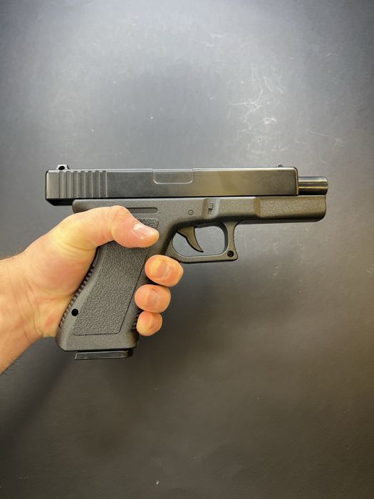 Пістолет Глок 17 - модель V313 чорний (іграшка)