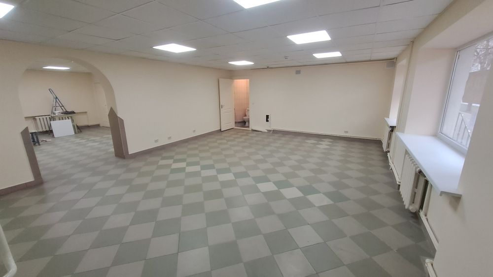 Оренда приміщення 90 м2 (300грн/м2) Ц.ринок,Макдональдс пр.Перемоги 81