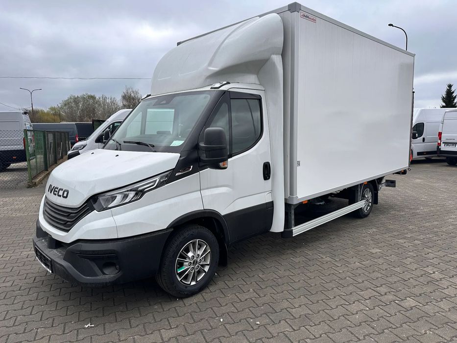 Iveco WYPRZEDAŻ DEALERA !!! WINDA W CENIE AUTOMAT  Daily 180km, climatronic, kamera cofania, alufelgi