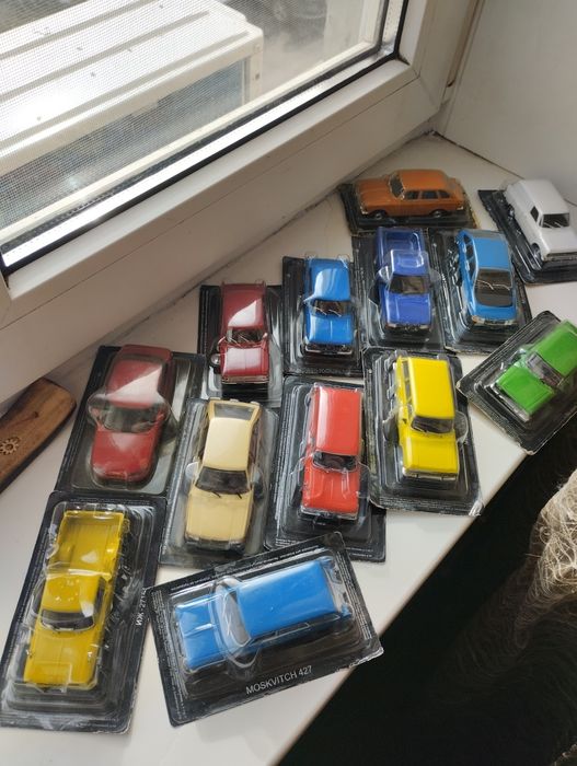 Игрушки, модели 1/24