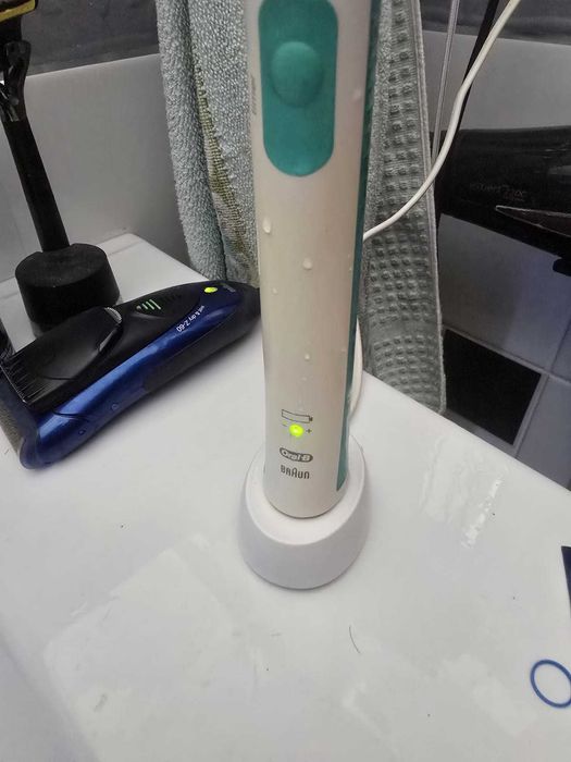 Braun Oral-B TriZone 600 com recarga nova