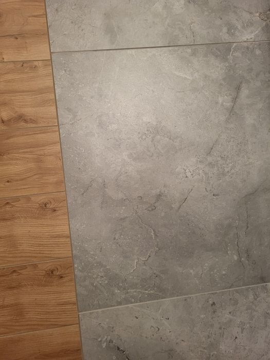 Płytki gresowe 597x597x8 szare nowe